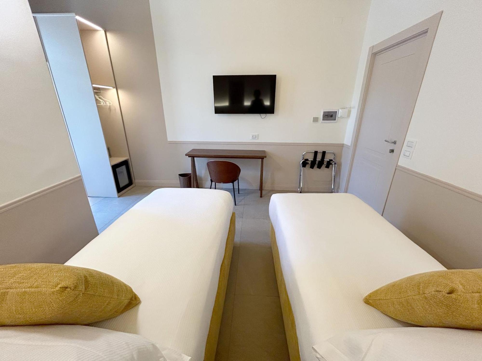 Astom Suites Рим Екстер'єр фото