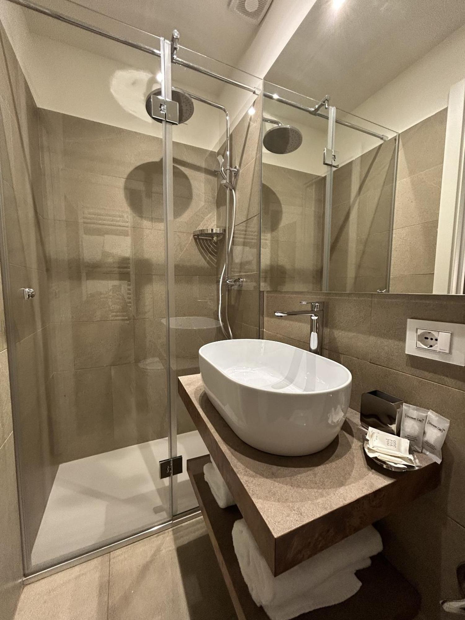 Astom Suites Рим Екстер'єр фото